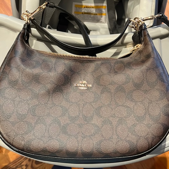 COACH HARLEY HOBO IN SIGNATURE- lightly used. - Picture 2 of 9